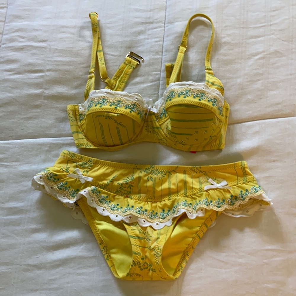 Betsy Johnson Bardot Bikini Size XS/S